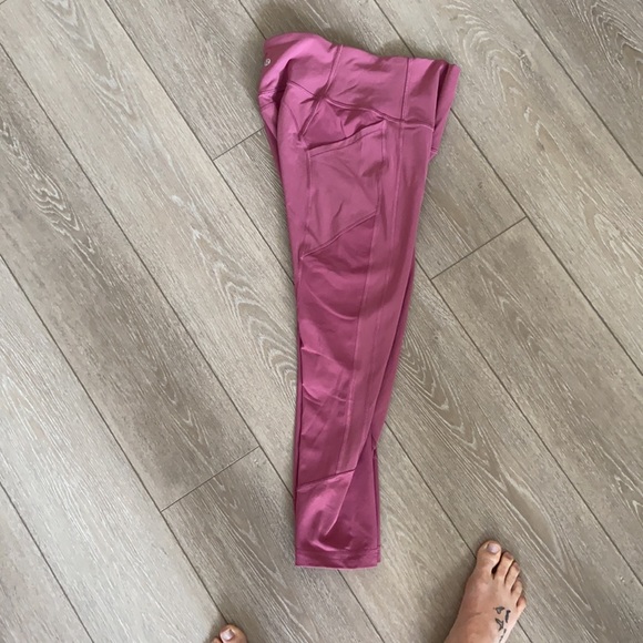 Lululemon cropped leggings - Picture 3 of 4
